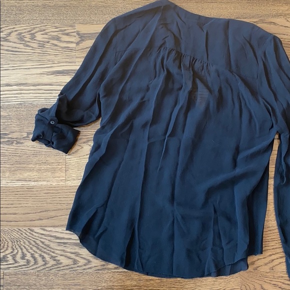 Aritzia T. Babaton Finley Silk Blouse -BLACK- sz.S - Picture 9 of 10